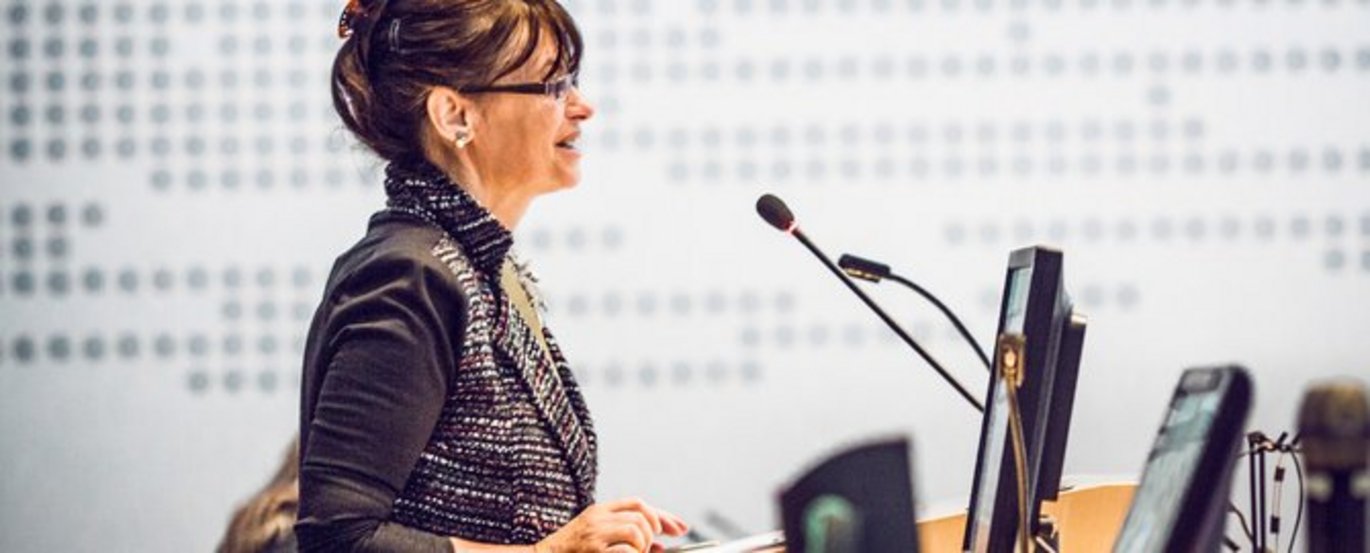 Anne Glover, professor og chefrådgiver for formanden for EU-Kommissionen: ”Speak up. Stand up. Gang up.” Foto: Lise Balsby, Aarhus Universitet.